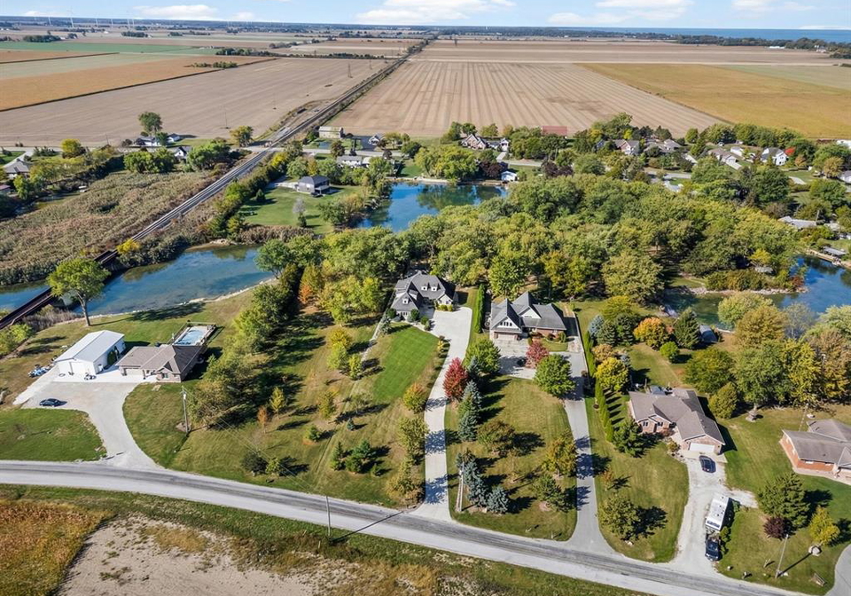 427-east-ruscom-river-lakeshore-ontario-26014130