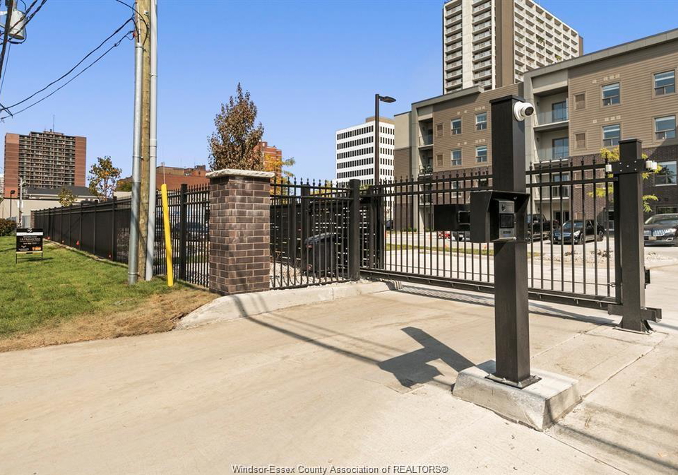 955-ouellette-avenue-windsor-ontario-26014171