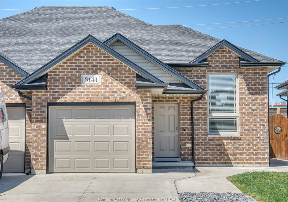 3141-viola-crescent-windsor-ontario-26014172