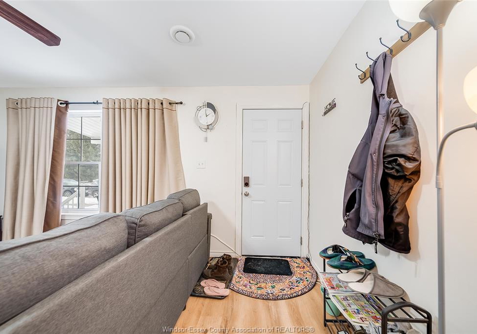 3567-king-street-windsor-ontario-26014185