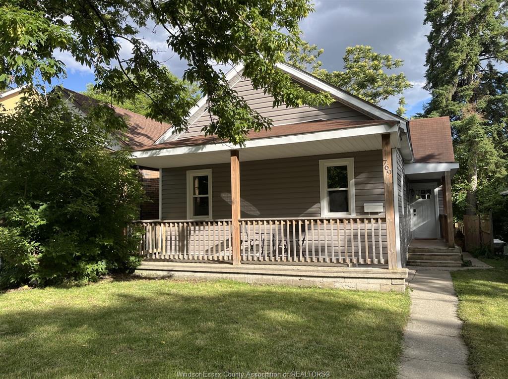 769-assumption-windsor-ontario-26014204