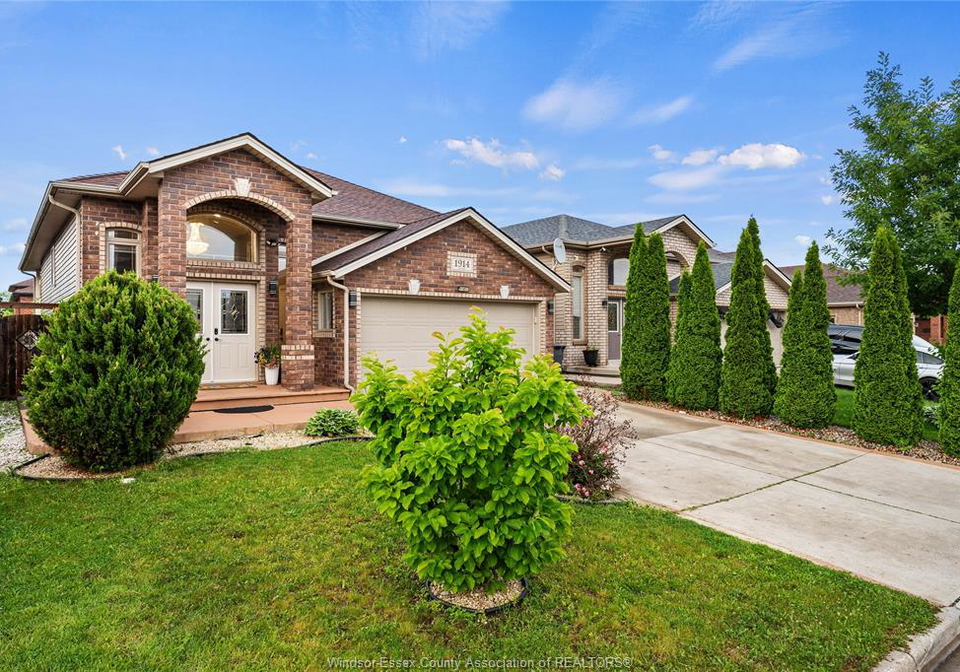 1914-everts-windsor-ontario-26014209