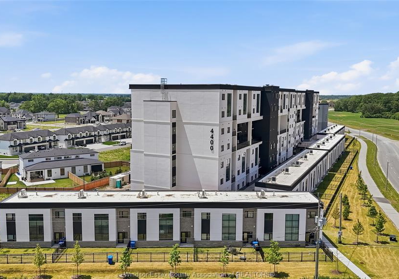 4400-laurier-parkway-lasalle-ontario-26014210