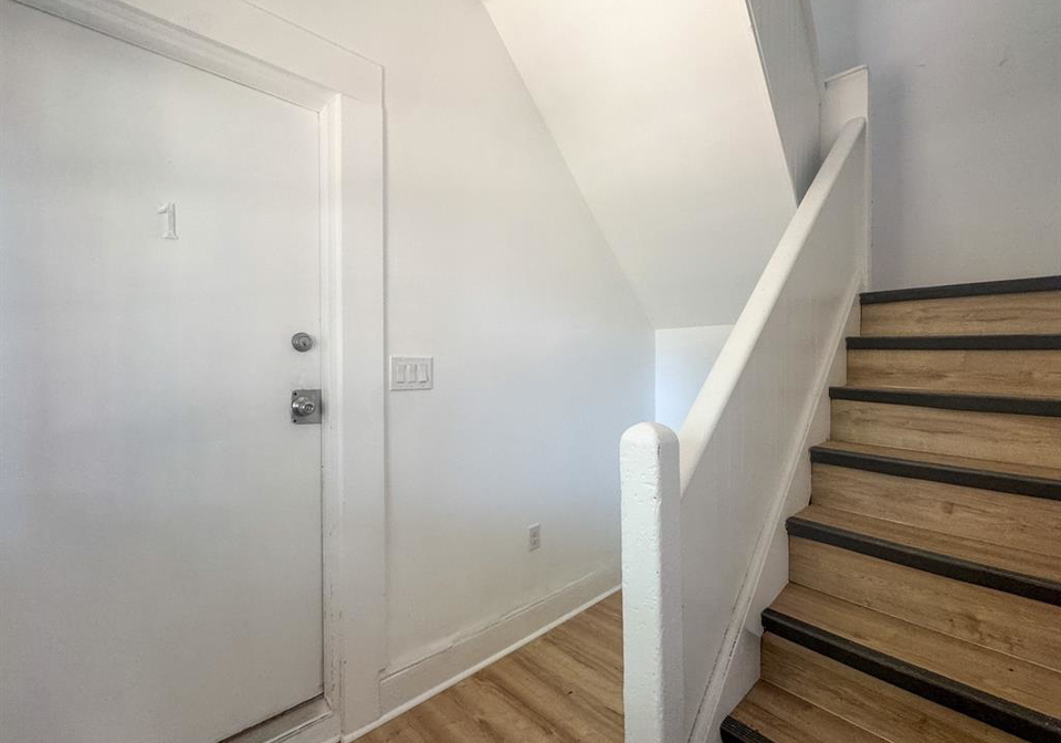 130-elm-avenue-windsor-ontario-26014222