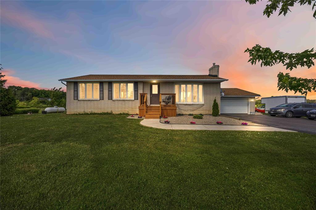 2380-plank-road-petrolia-ontario-26014226