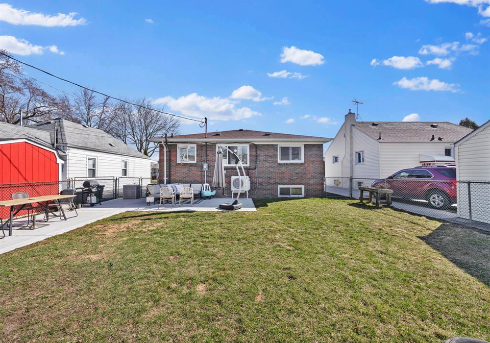 2459-francois-road-windsor-ontario-26014227