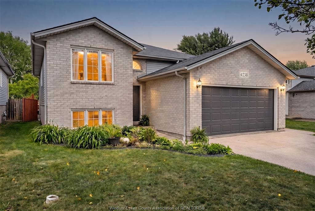 4238-sharon-windsor-ontario-26014255