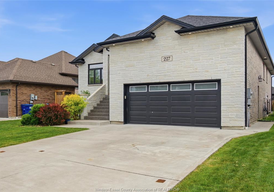 227-summer-street-belle-river-ontario-26014269
