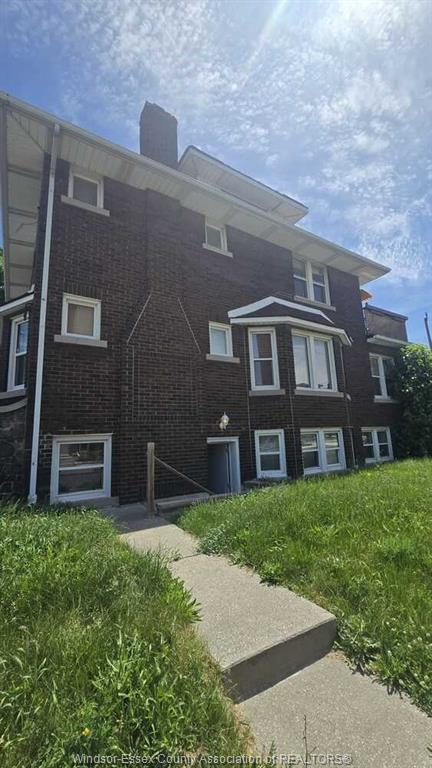 805-giles-boulevard-east-windsor-ontario-26014274