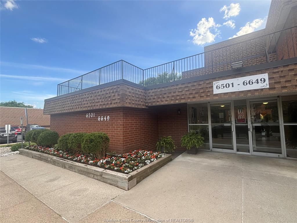 6639-thornberry-windsor-ontario-26014277