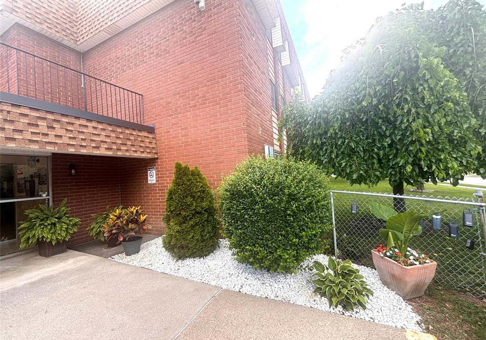 6639-thornberry-windsor-ontario-26014277