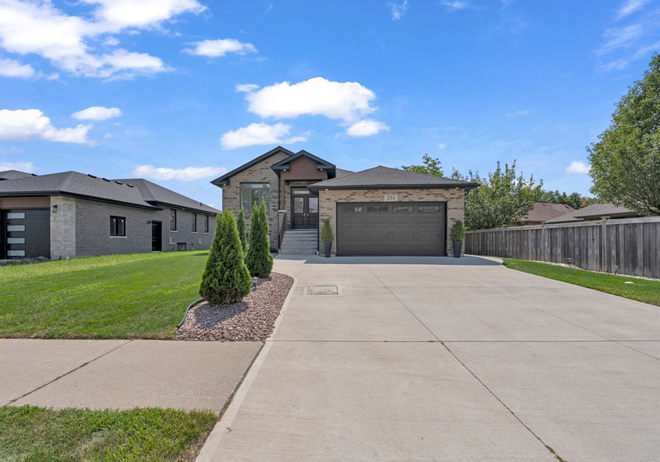 233-sandybrook-way-kingsville-ontario-26014286