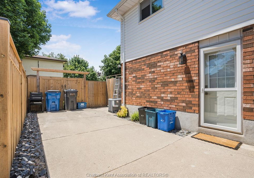 336-mercer-street-chatham-ontario-26014289