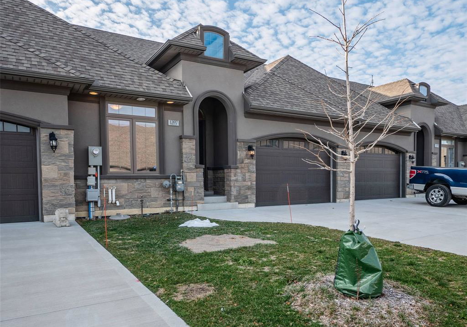 1397-cypress-avenue-windsor-ontario-26014295