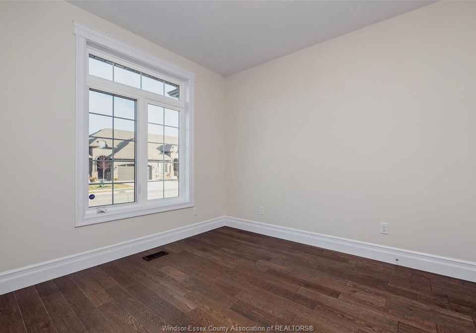 1397-cypress-avenue-windsor-ontario-26014295