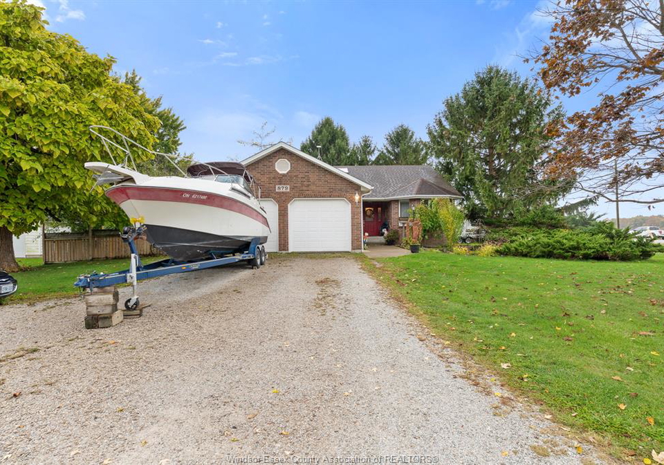 879-road-2-w-kingsville-ontario-26014296