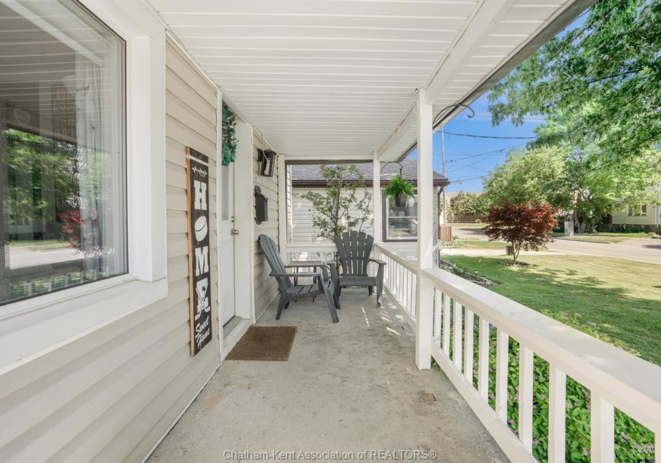 12-houston-street-chatham-ontario-26014308