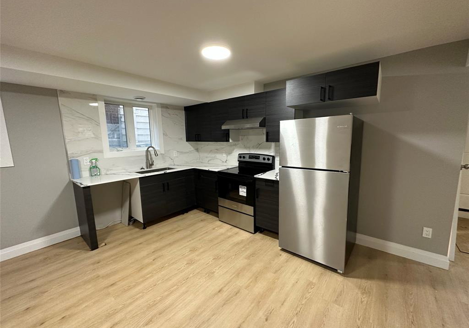 757-randolph-avenue-windsor-ontario-26014316