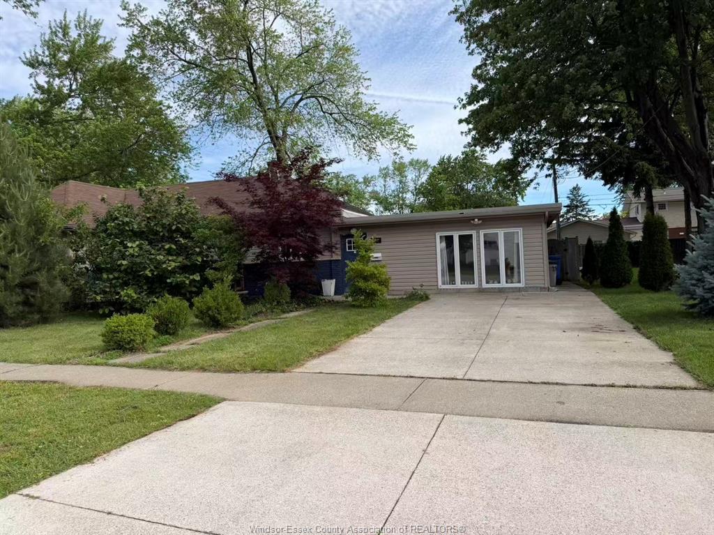 307-sacred-heart-drive-lasalle-ontario-26014319