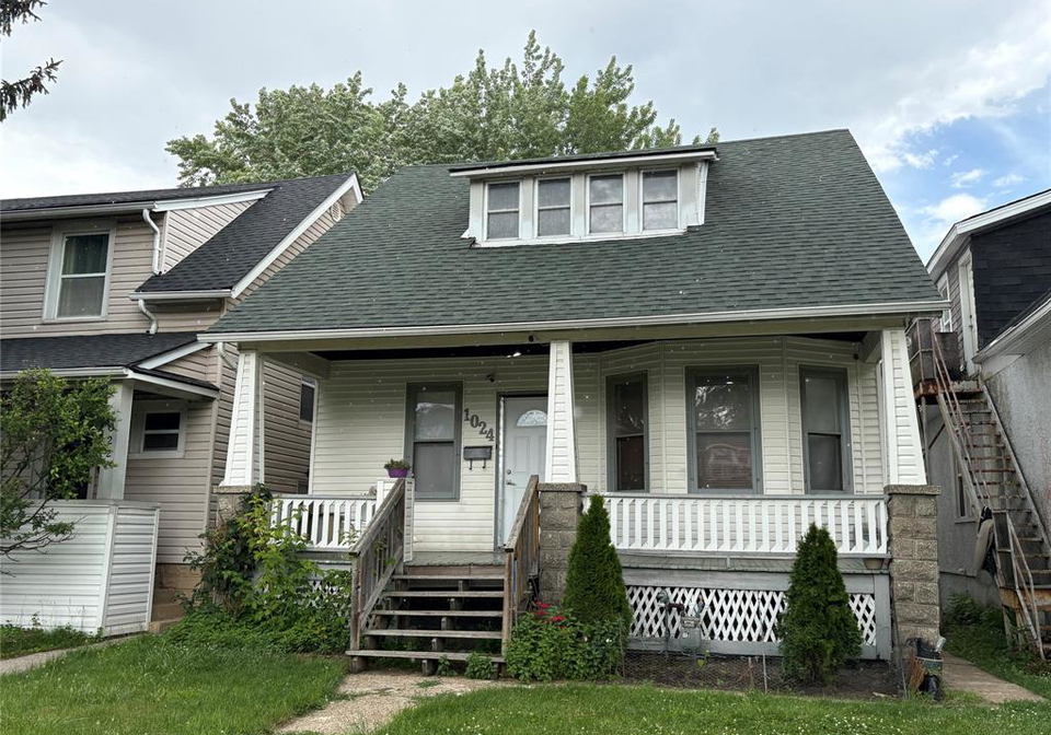 1024-windsor-avenue-windsor-ontario-26014321
