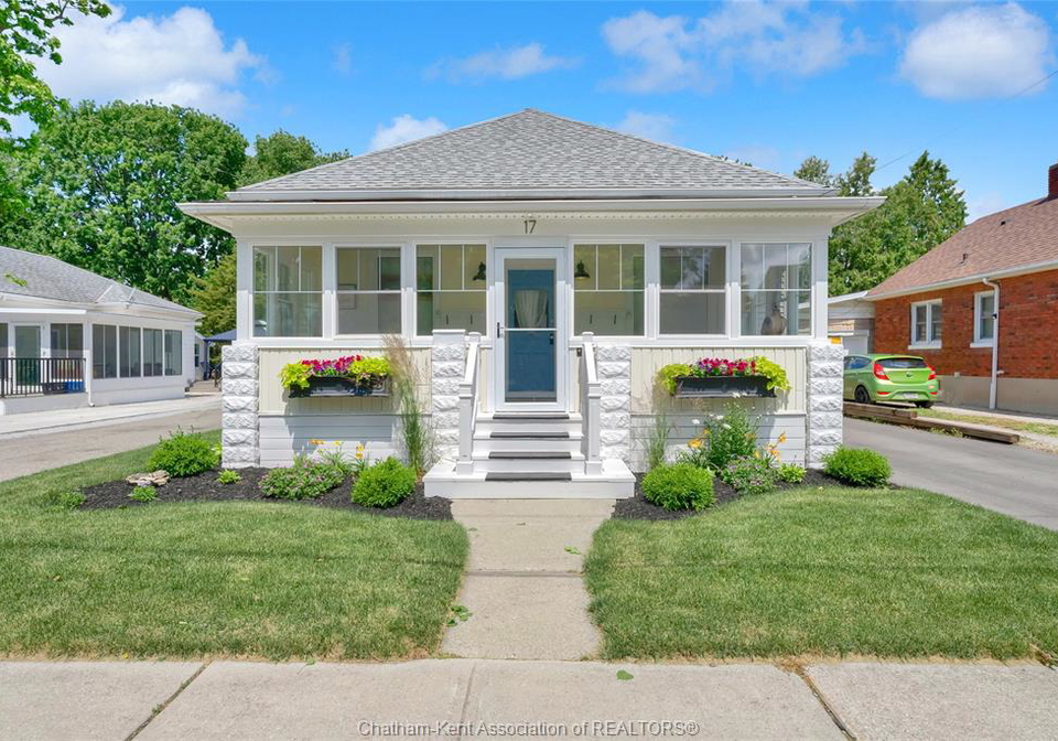 17-lowe-street-chatham-ontario-26014330