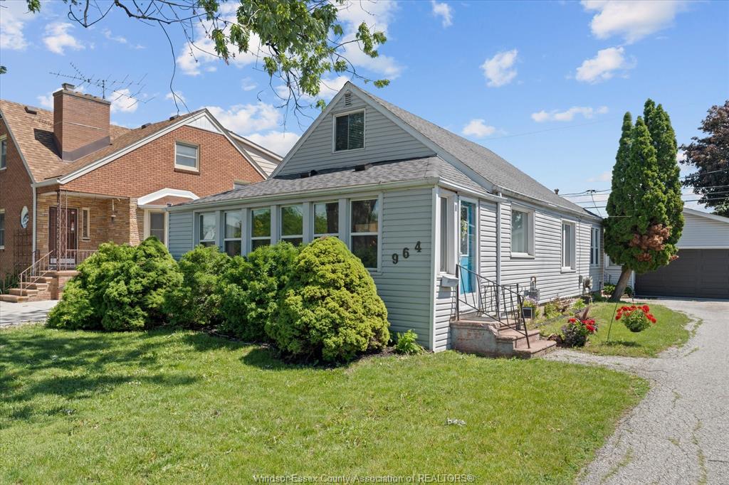 964-eastlawn-avenue-windsor-ontario-26014333