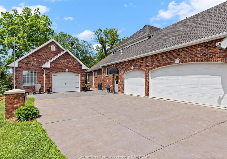 261-ruggaber-drive-lakeshore-ontario-26014337