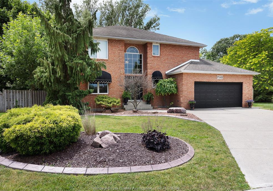 142-pheasant-run-lakeshore-ontario-26014341
