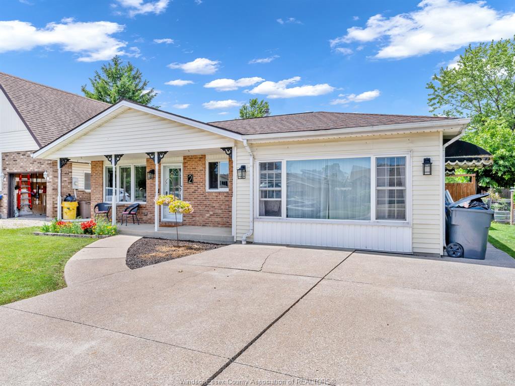 2-earl-court-essex-ontario-26014353