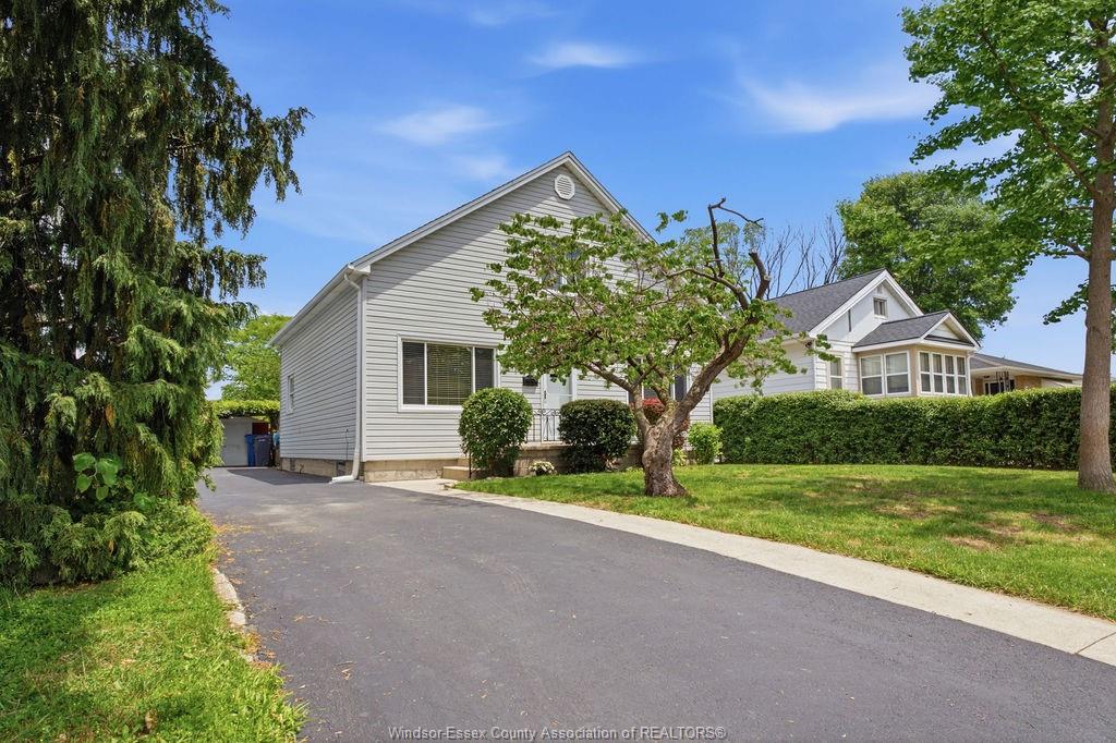 2340-aubin-windsor-ontario-26014359