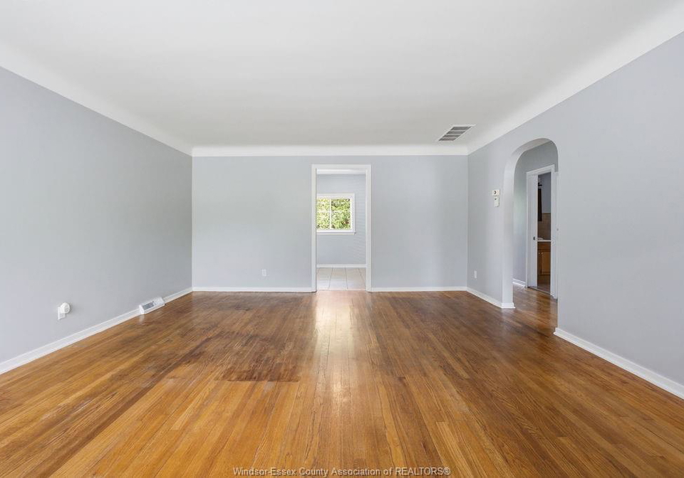 2340-aubin-windsor-ontario-26014359
