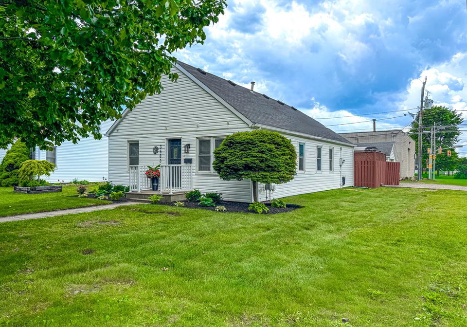 3603-riberdy-windsor-ontario-26014361