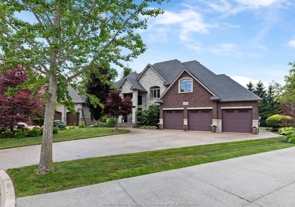 1339-tuscany-oaks-drive-lasalle-ontario-26014362