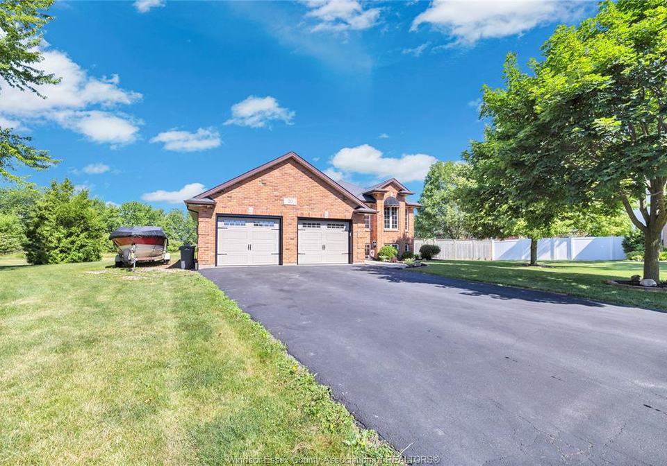 20-marsh-court-amherstburg-ontario-26014365