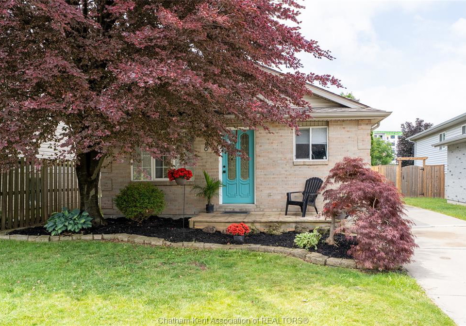 8-hampton-court-chatham-ontario-26014369