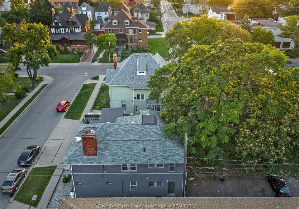 154-156-elliott-street-west-windsor-ontario-26014374