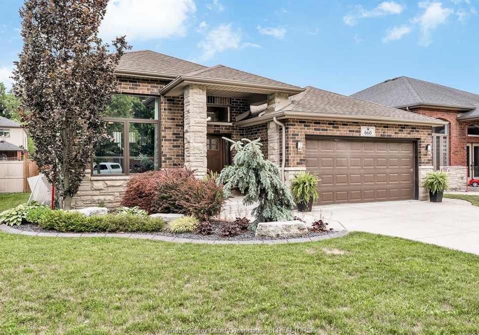 660-international-avenue-lasalle-ontario-26014390