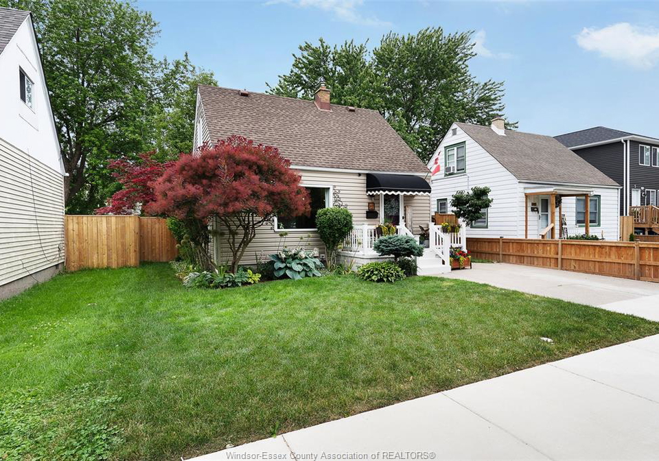 1431-albert-road-windsor-ontario-26014402