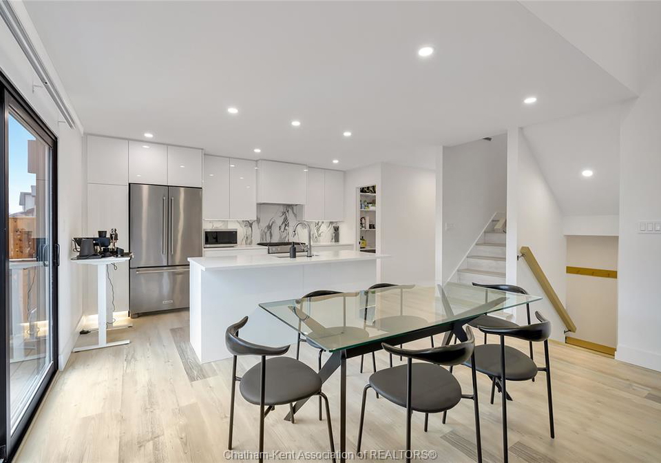 15-churchill-park-road-chatham-ontario-26014403