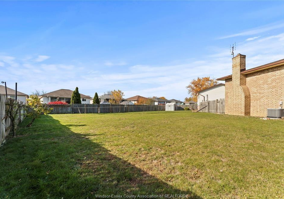 2737-bramley-crescent-windsor-ontario-26014406