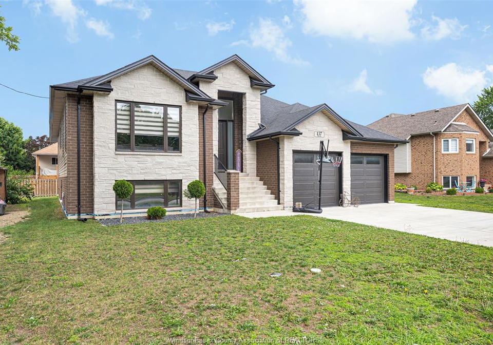 137-gary-avenue-lasalle-ontario-26014408