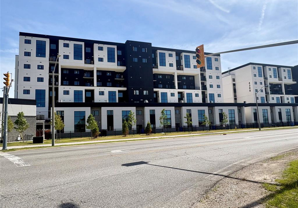 4400-laurier-parkway-lasalle-ontario-26014414