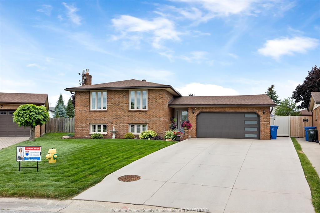 1251-huntwick-place-lasalle-ontario-26014415