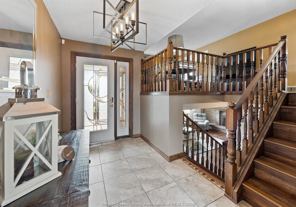 1251-huntwick-place-lasalle-ontario-26014415