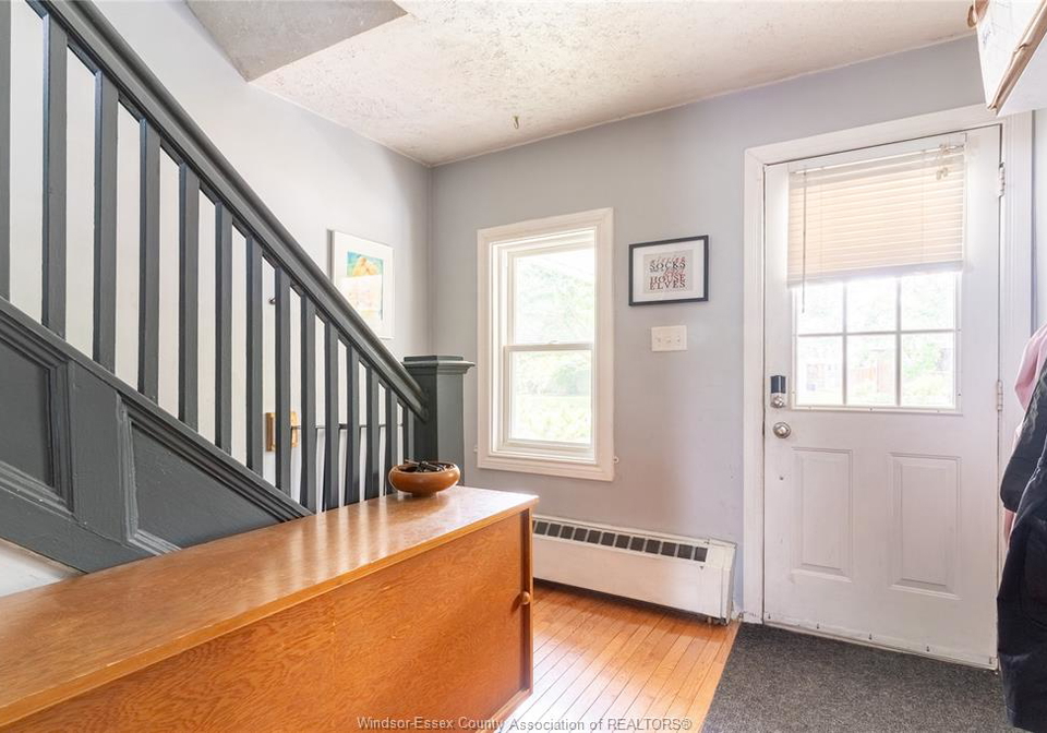 980-riverdale-avenue-windsor-ontario-26014423