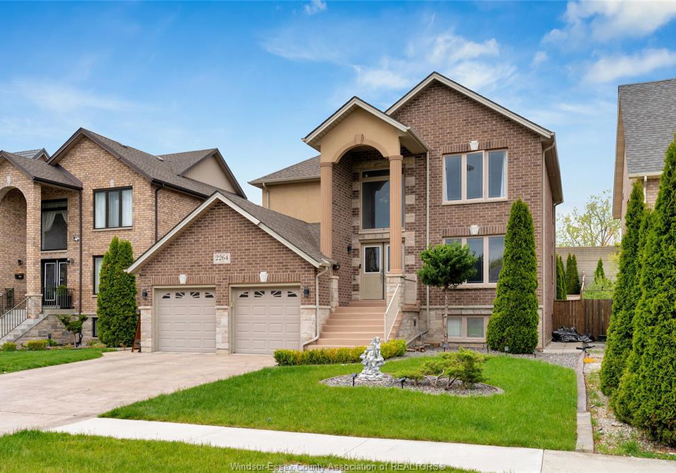 2264-dandurand-windsor-ontario-26014425