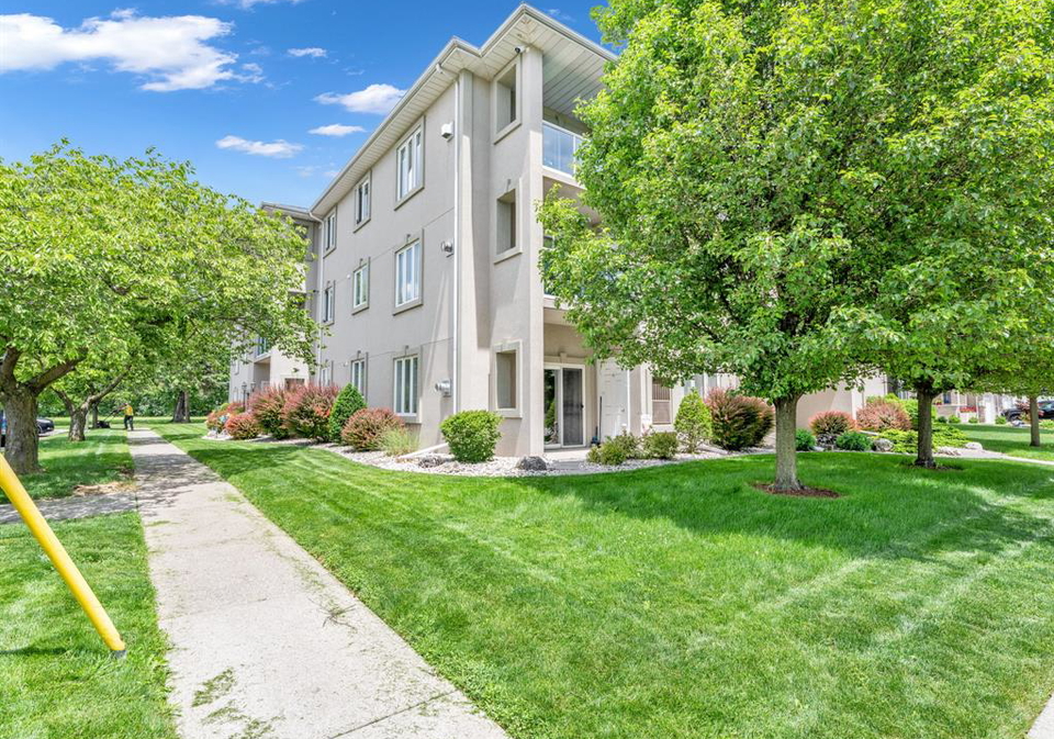 4850-grand-boulevard-windsor-ontario-26014441