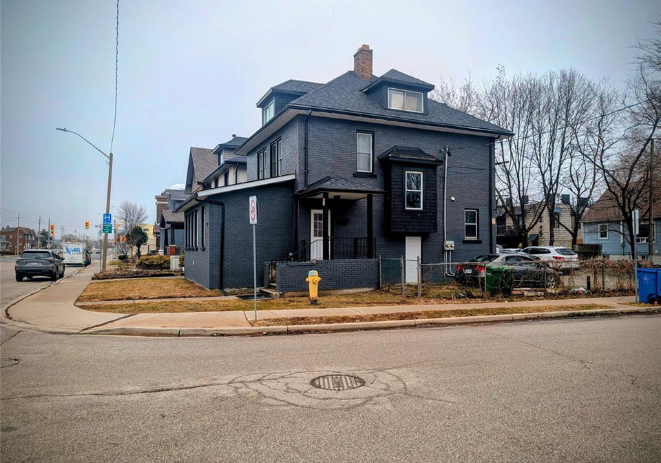 61-giles-boulevard-east-windsor-ontario-26014445