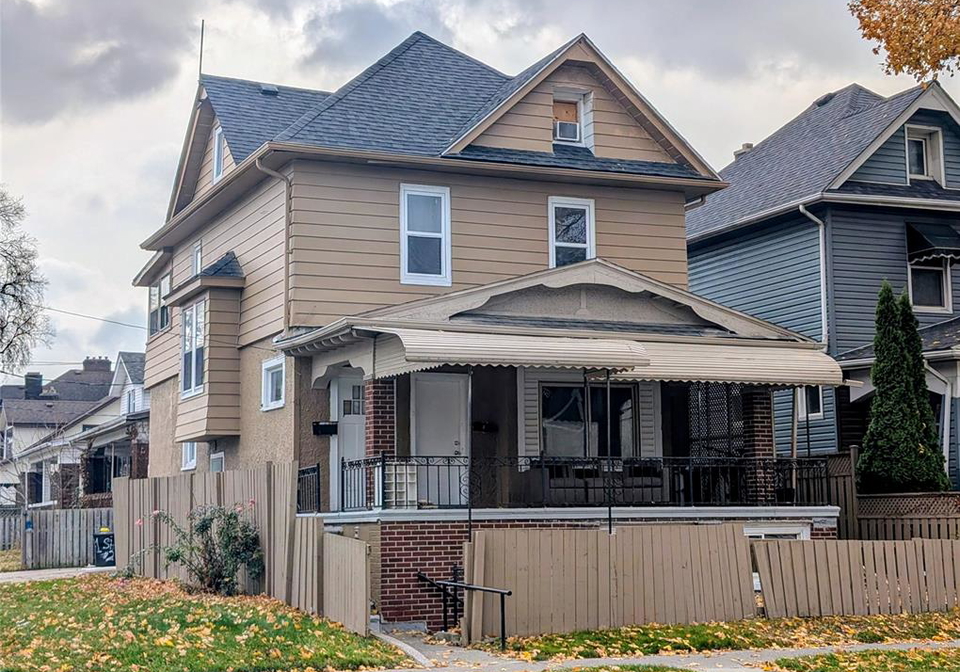 41-shepherd-street-east-windsor-ontario-26014446