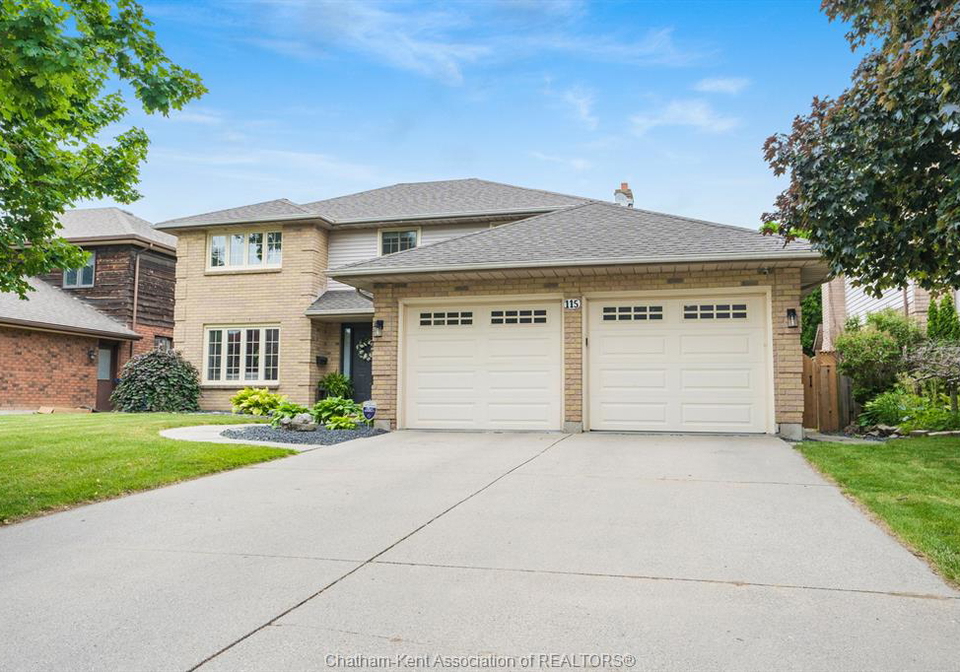 115-hedge-maple-path-chatham-ontario-26014452